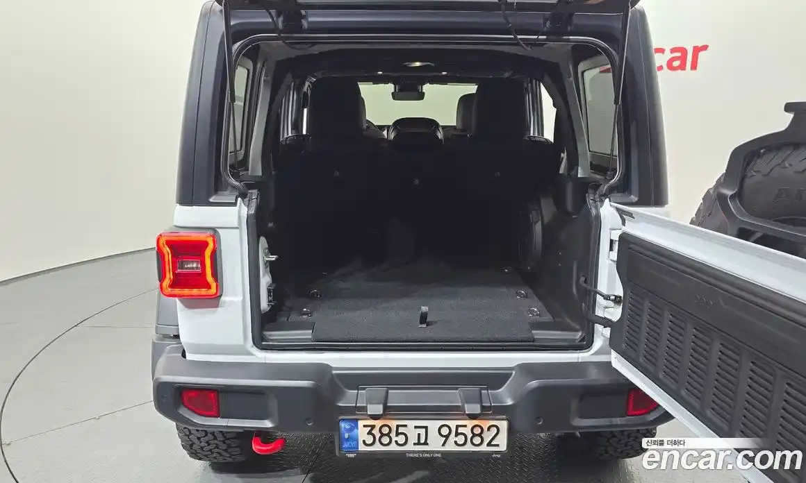 Jeep Wrangler 2024 2.0 Автомат в Москве № 183325, фото 14