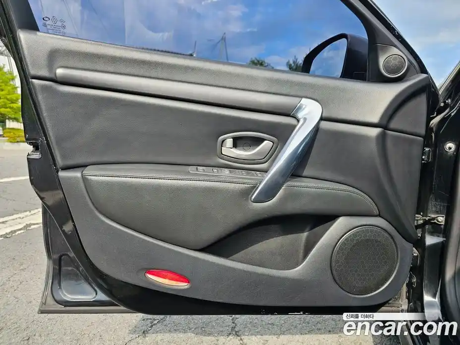 Renault SM7 2016 2.0 Автомат в Москве № 186578, фото 15