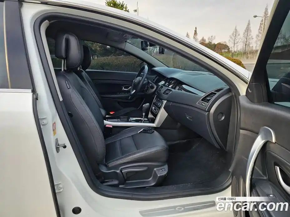 Renault SM5 2015 1.5 Автомат в Москве № 186616, фото 13