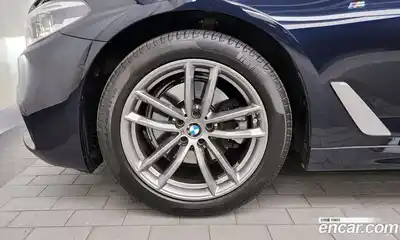 BMW 5-Series 2018 2.0 Автомат в Москве № 191898, миниатюра 11