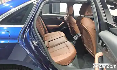 Audi A4 2023 2.0 Автомат в Москве № 196019, миниатюра 11