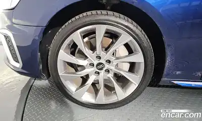 Audi A4 2023 2.0 Автомат в Москве № 196019, миниатюра 6