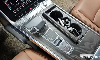 Audi A6 2020 2.0 Автомат в Москве № 196568, миниатюра 9