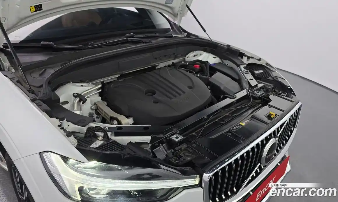 Volvo XC60 2022 2.0 Автомат в Москве № 196921, фото 5