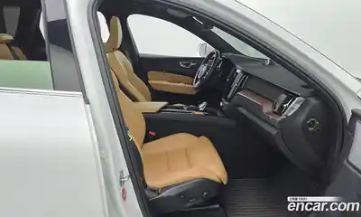 Volvo XC60 2022 2.0 Автомат в Москве № 196921, миниатюра 10