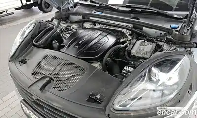 Porsche Macan 2019 2.0 Автомат в Москве № 197197, миниатюра 12