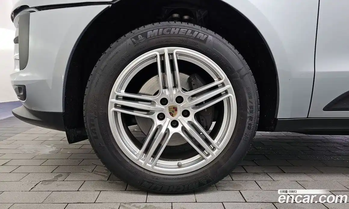 Porsche Macan 2019 2.0 Автомат в Москве № 197197, фото 18