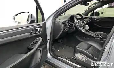 Porsche Macan 2019 2.0 Автомат в Москве № 197197, миниатюра 9