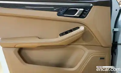 Porsche Macan 2018 3.0 Автомат в Москве № 197369, миниатюра 11