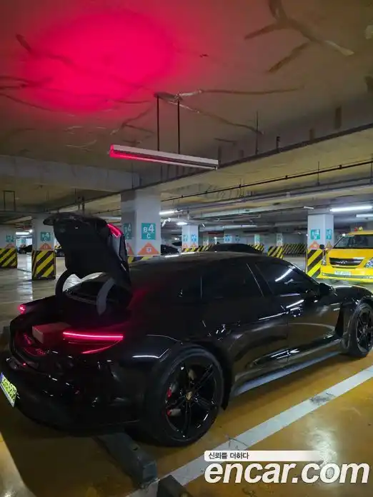 Porsche Taycan 2026 1.0 Автомат в Москве № 197714, фото 3