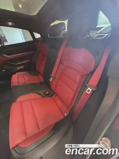 Porsche Taycan 2026 1.0 Автомат в Москве № 197714, миниатюра 9