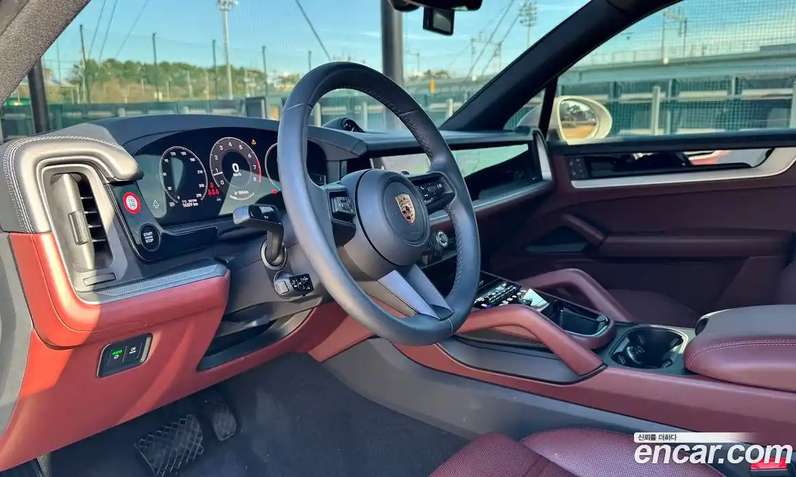 Porsche Cayenne 2024 3.0 Автомат в Москве № 197876, фото 12