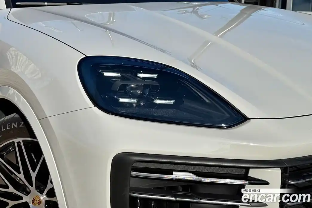 Porsche Cayenne 2024 3.0 Автомат в Москве № 197876, фото 3