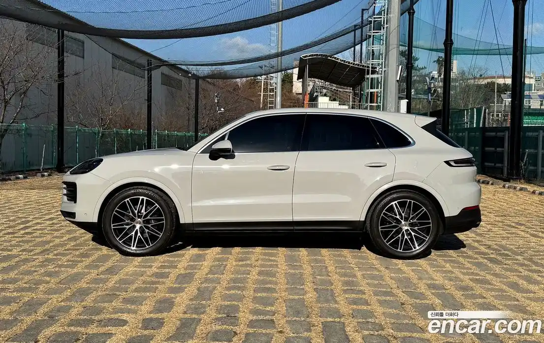 Porsche Cayenne 2024 3.0 Автомат в Москве № 197876, фото 6