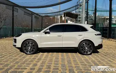 Porsche Cayenne 2024 3.0 Автомат в Москве № 197876, миниатюра 6