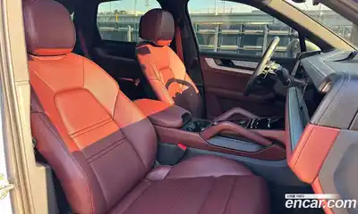 Porsche Cayenne 2024 3.0 Автомат в Москве № 197876, миниатюра 10