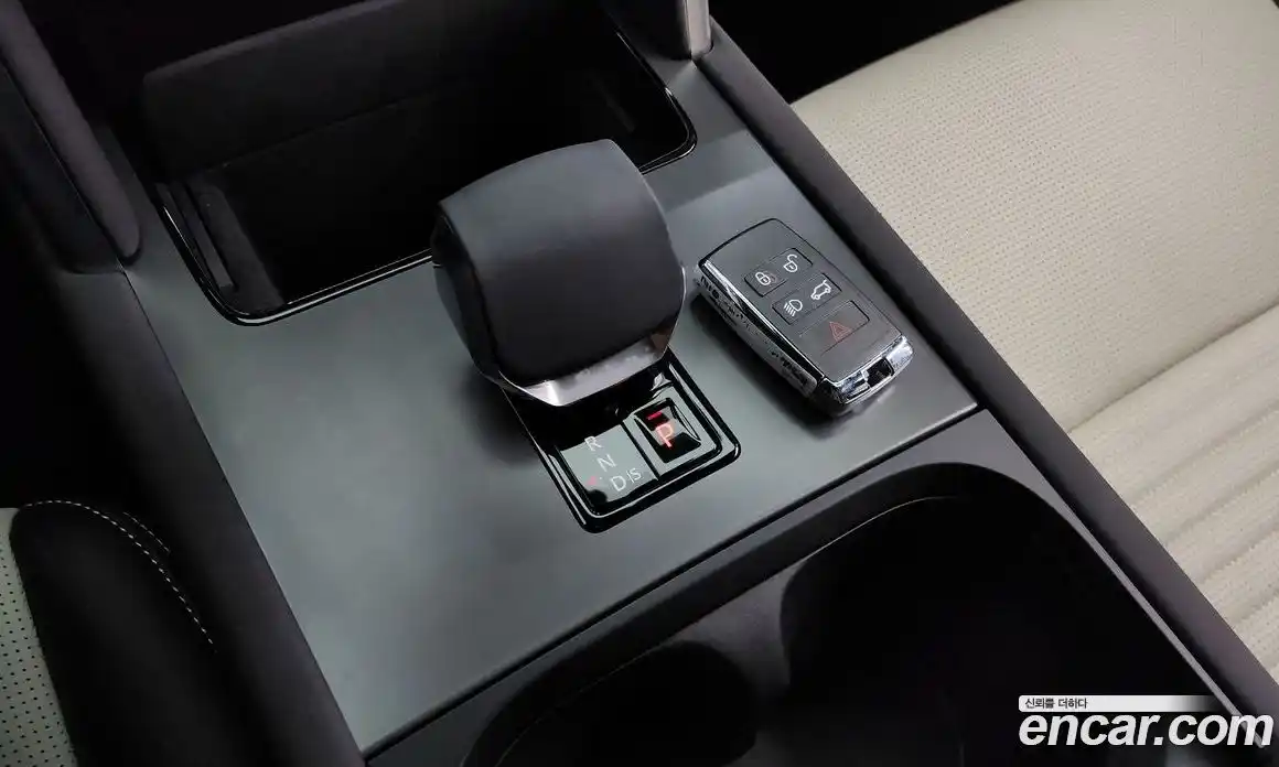 Land Rover Discovery Sport 2025 2.0 Автомат в Москве № 198040, фото 10