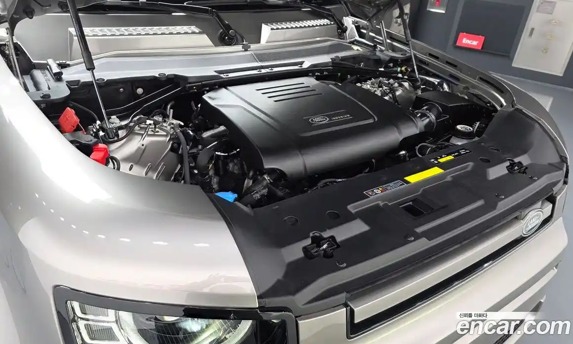 Land Rover Defender 2025 2.0 Автомат в Москве № 198077, фото 18