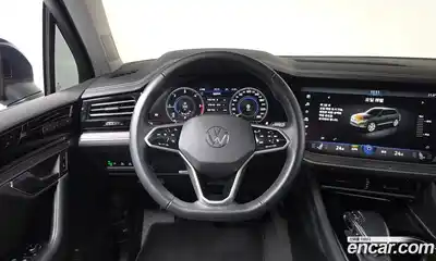 Volkswagen Touareg 2023 3.0 Автомат в Москве № 199067, миниатюра 4