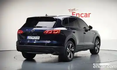 Volkswagen Touareg 2023 3.0 Автомат в Москве № 199067, миниатюра 8