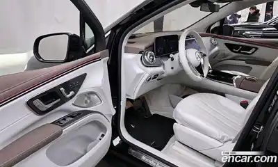Mercedes-Benz EQS 2023 0.3 Автомат в Москве № 202252, миниатюра 10