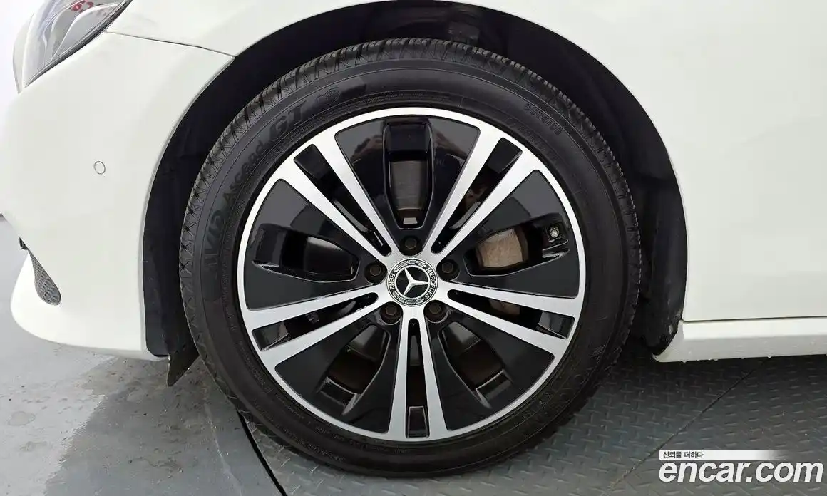 Mercedes-Benz E-Class 2020 2.0 Автомат в Москве № 204861, фото 17