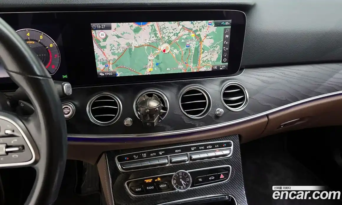 Mercedes-Benz E-Class 2020 2.0 Автомат в Москве № 204861, фото 3