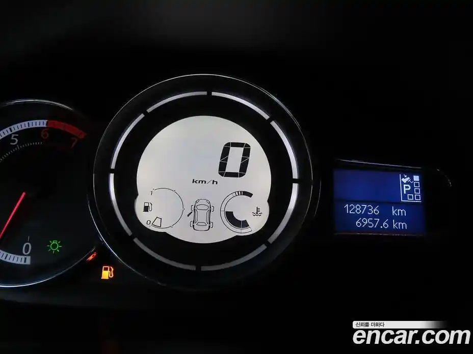 Renault SM3 2016 1.6 Автомат в Москве № 210038, фото 8