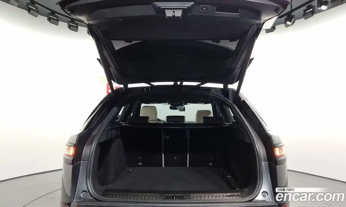 Land Rover Range-Rover Velar 2018 3.0 Автомат в Москве № 213530, фото 11