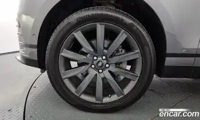 Land Rover Range-Rover Velar 2018 3.0 Автомат в Москве № 213530, миниатюра 9