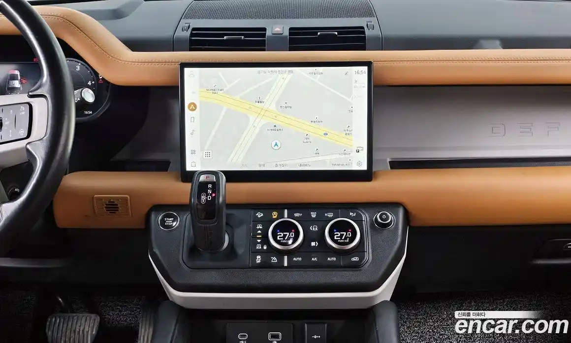 Land Rover Defender 2023 3.0 Автомат в Москве № 213575, фото 14