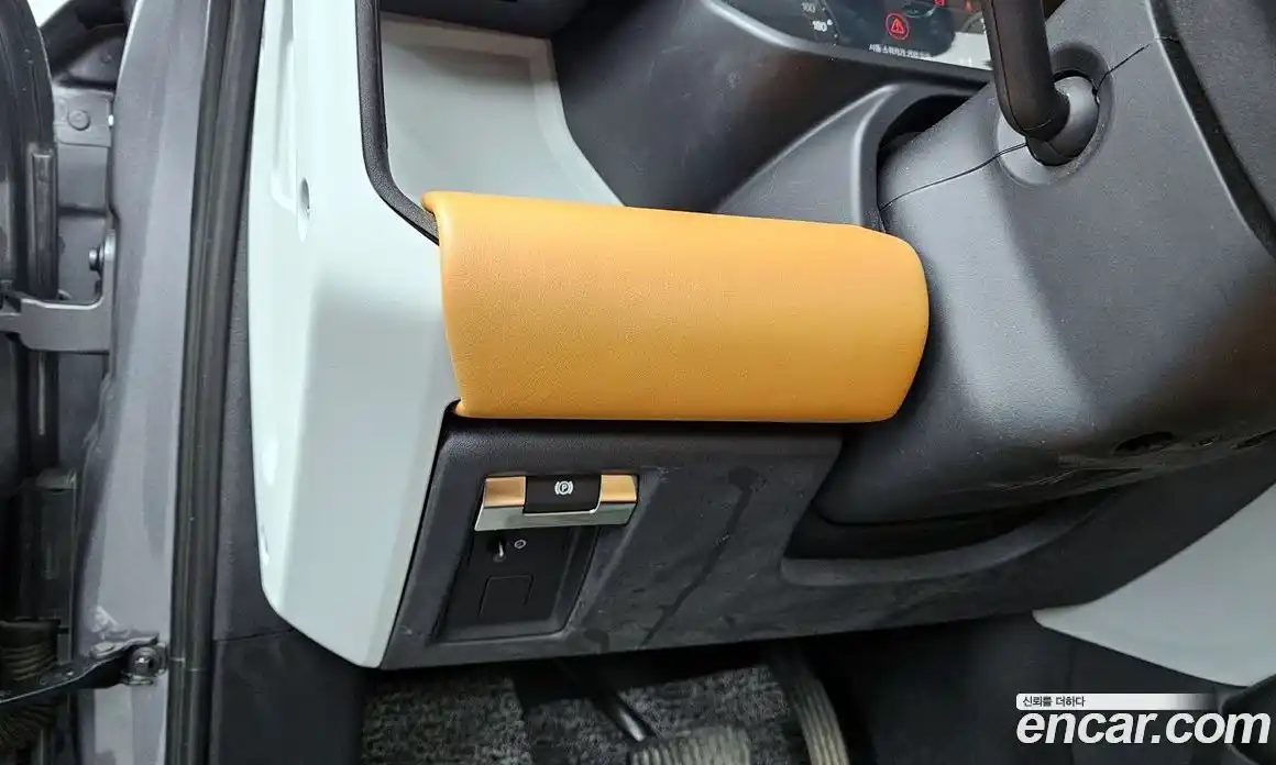 Land Rover Defender 2023 3.0 Автомат в Москве № 213575, фото 16