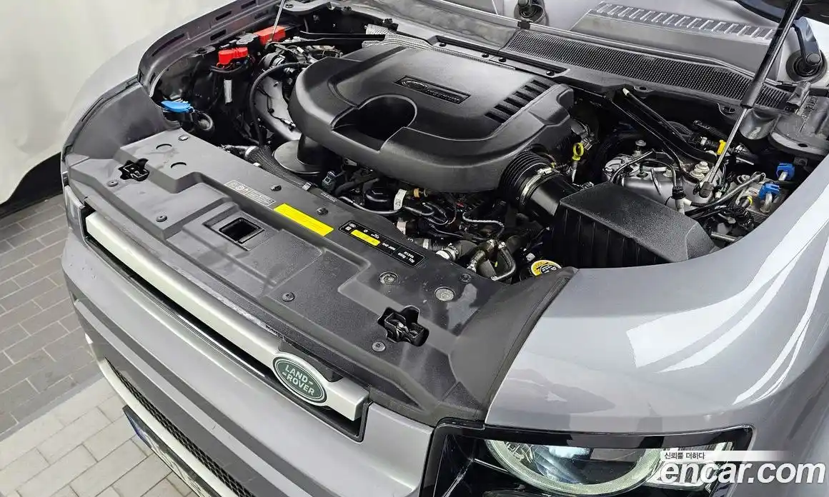 Land Rover Defender 2023 3.0 Автомат в Москве № 213575, фото 6