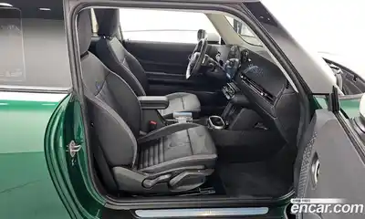 Mini Cooper 2025 2.0 Автомат в Москве № 213927, миниатюра 11