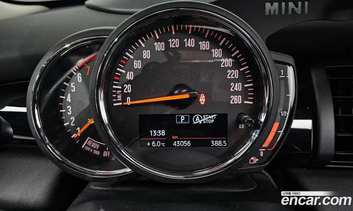 Mini Cooper 2019 1.5 Автомат в Москве № 214280, фото 16