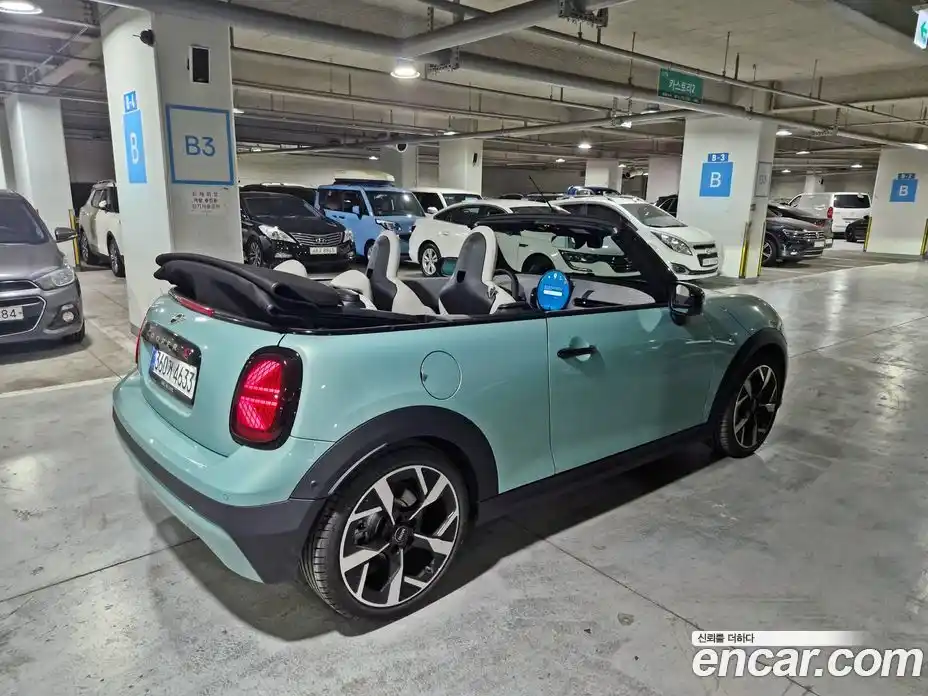Mini Cooper Convertible 2026 2.0 Автомат в Москве № 214409, фото 6