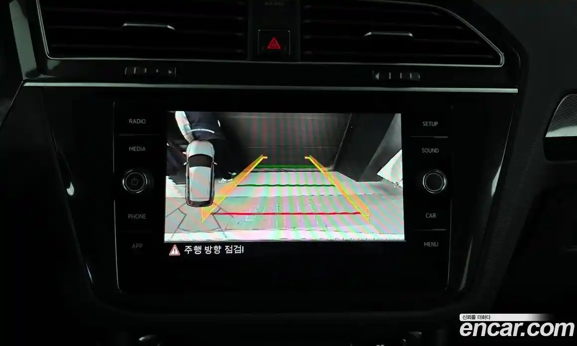 Volkswagen Tiguan 2018 2.0 Автомат в Москве № 215262, фото 9