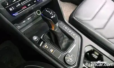 Volkswagen Tiguan 2022 2.0 Автомат в Москве № 215271, миниатюра 7