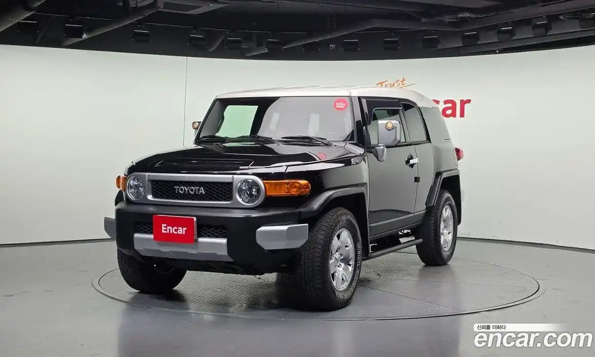 Toyota FJ Cruiser 2007 4.0 Автомат в Москве № 215540, фото 4