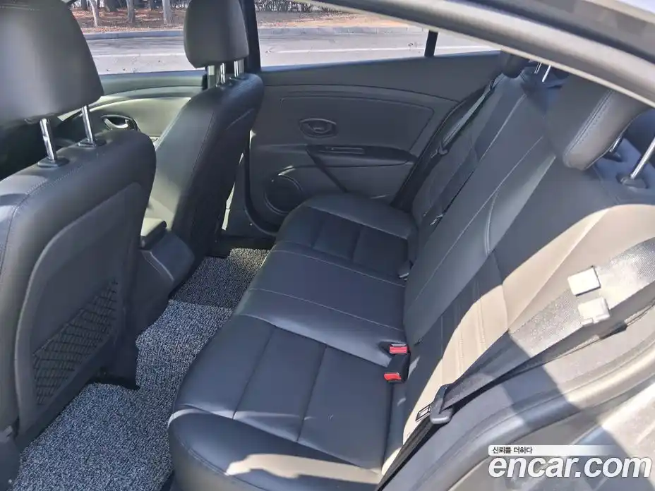 Renault SM3 2019 1.6 Автомат в Москве № 220998, фото 11