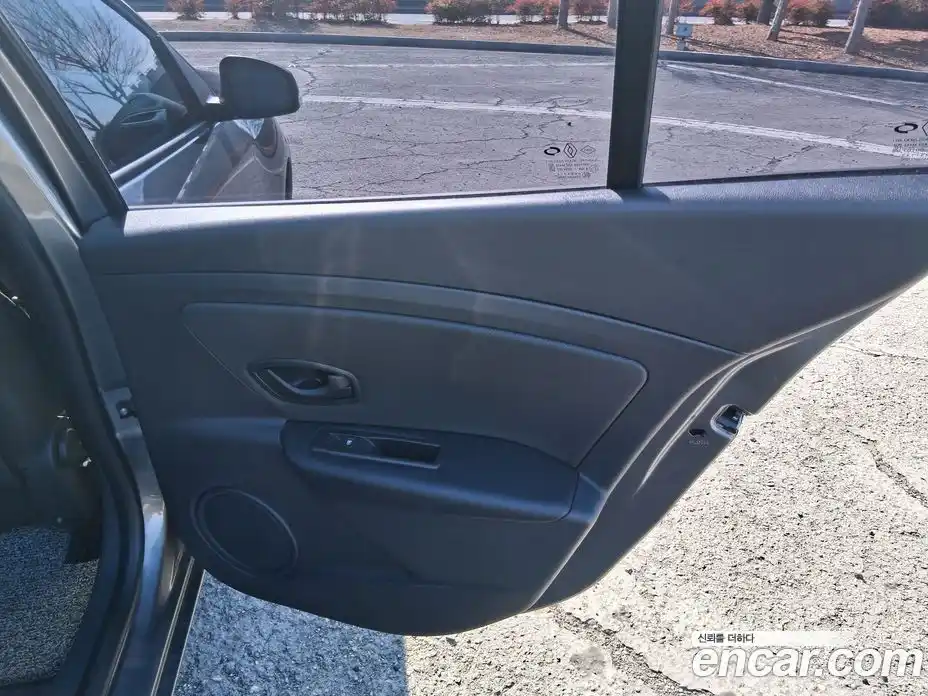 Renault SM3 2019 1.6 Автомат в Москве № 220998, фото 13