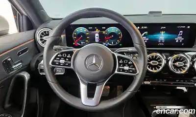 Mercedes-Benz A-Class 2021 2.0 Автомат в Москве № 223431, миниатюра 2