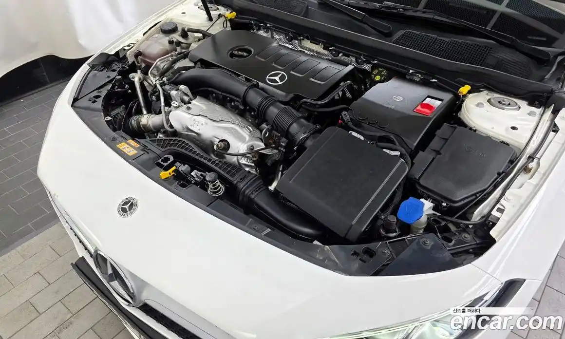 Mercedes-Benz A-Class 2021 2.0 Автомат в Москве № 223431, фото 5