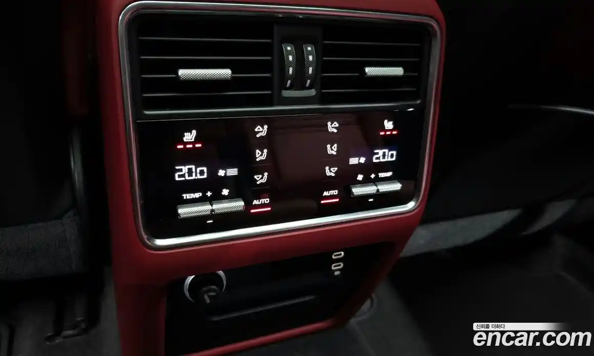 Porsche Cayenne 2021 3.0 Автомат в Москве № 230896, фото 10