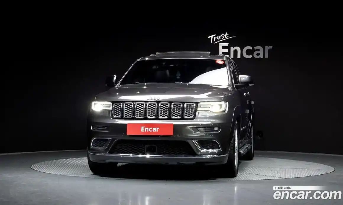 Jeep Cherokee 2017 3.0 Автомат в Москве № 232460, фото 11