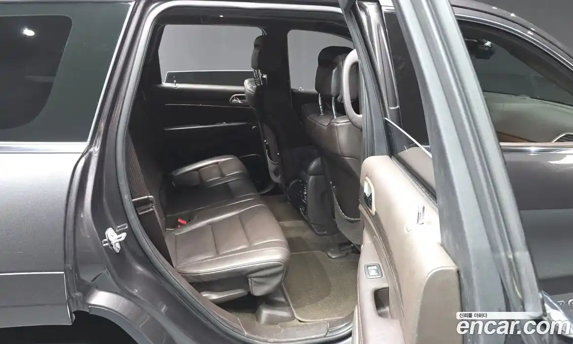 Jeep Cherokee 2017 3.0 Автомат в Москве № 232460, фото 14