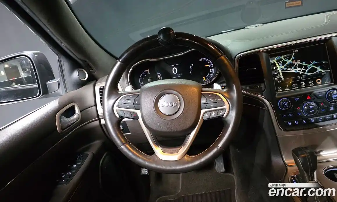 Jeep Cherokee 2017 3.0 Автомат в Москве № 232460, фото 8