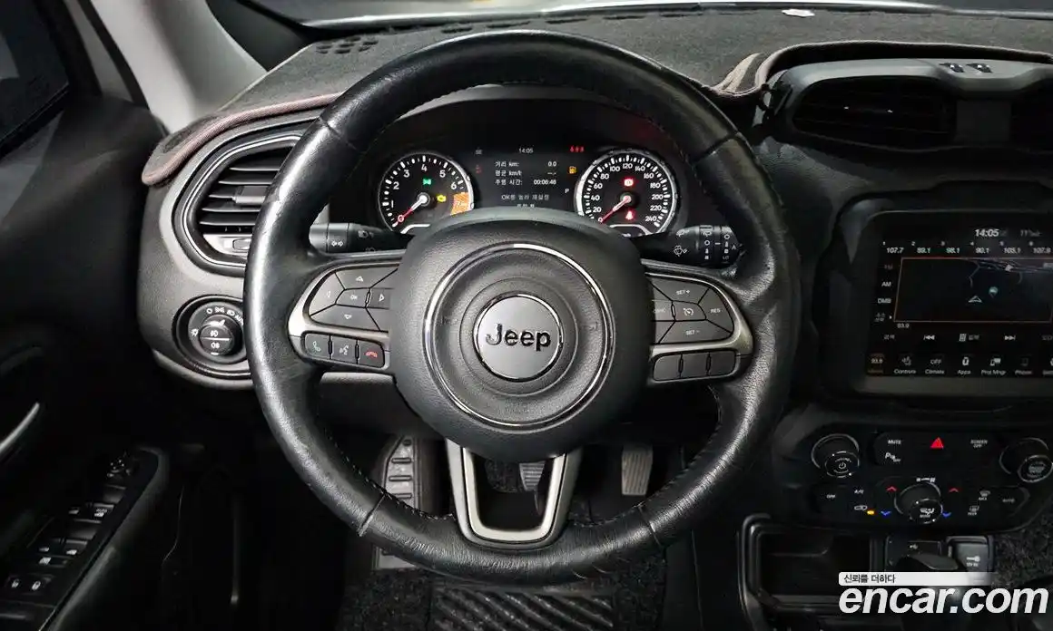 Jeep Renegade 2019 2.4 Автомат в Москве № 232710, фото 12