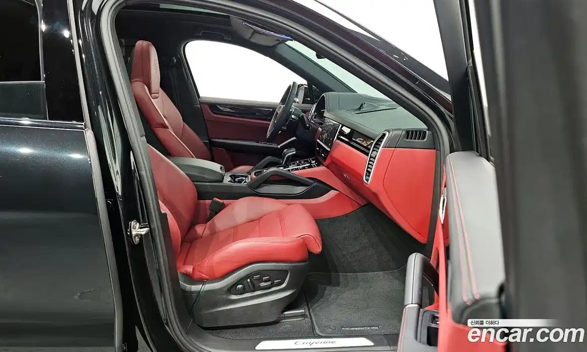 Porsche Cayenne 2023 3.0 Автомат в Москве № 251406, фото 11