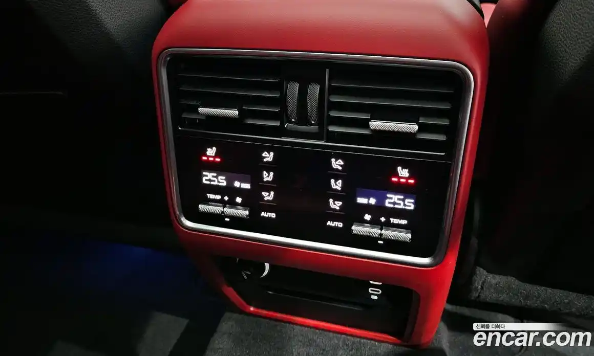 Porsche Cayenne 2023 3.0 Автомат в Москве № 251406, фото 19